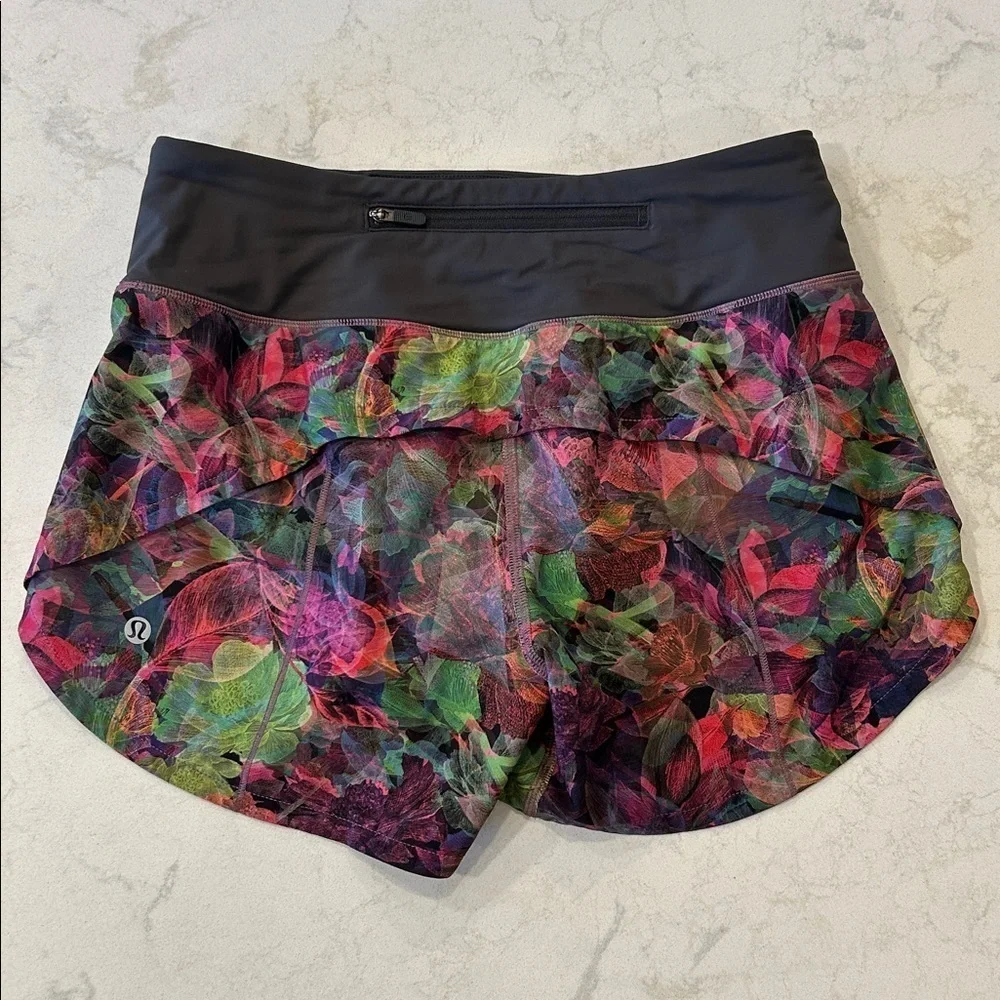 Lululemon Speed Up Low-Rise Lined Short 4” Vivid Floral Multi/Graphite Grey